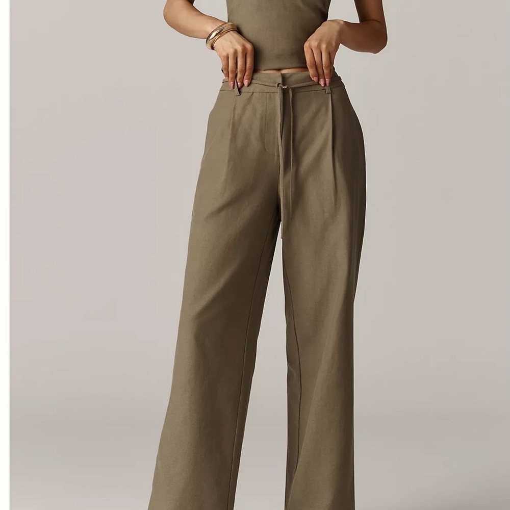 4th & Reckless Tally Trouser Pants
Chic Wide-Leg Women's Pants in Tan